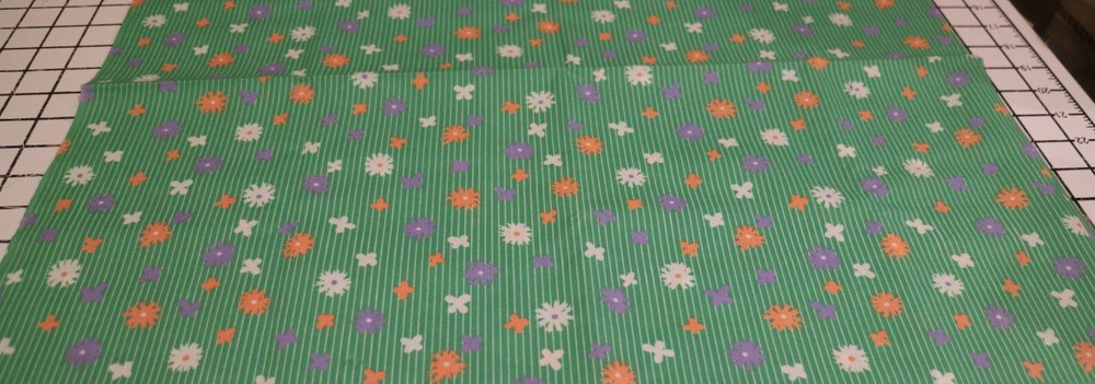 Bright Green Vintage Cotton Quilt Corhan Fabric 45″ x 37″