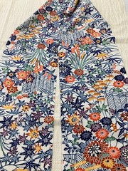 Vintage Japanese kimono silk fabric / white base, garden, floral DA19