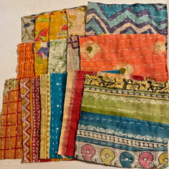 Vintage kantha bundles, Indian SARI Fabric Square, Quilting Kantha Scraps