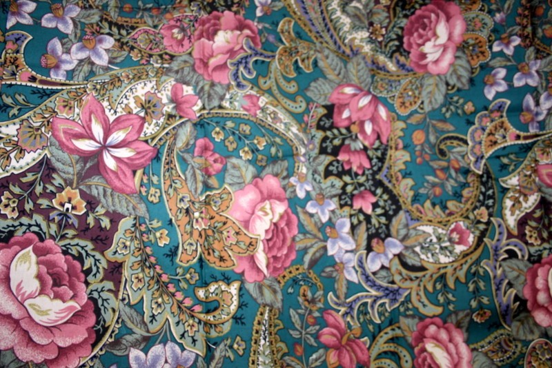 60 INCH WIDE LARGE FLORAL TAPESTRY WEIGHT FROM KENMILL – 100% COTTON FABRIC