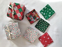 Mxd. Lot of 506 VTG Christmas Print Fabric Cotton Quilt Squares 3″- 3.5″- 4″