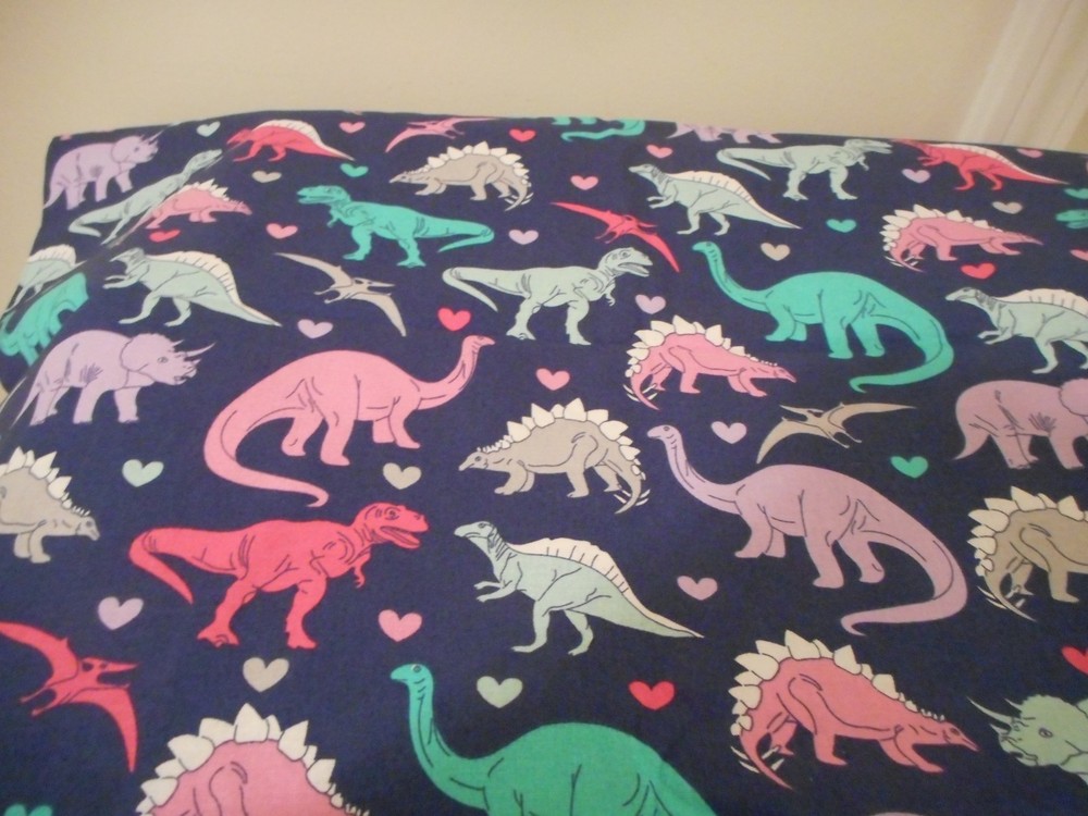 Brand New Dinasaur Fabric 100% Cotton by the 1/2 yard 18″ x 44″