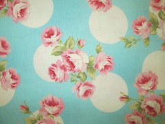 ANTIQUE FLOWERS ROSES PINK BLUE FLOWER ROSE CIRCLES WHT COTTON FABRIC FQ