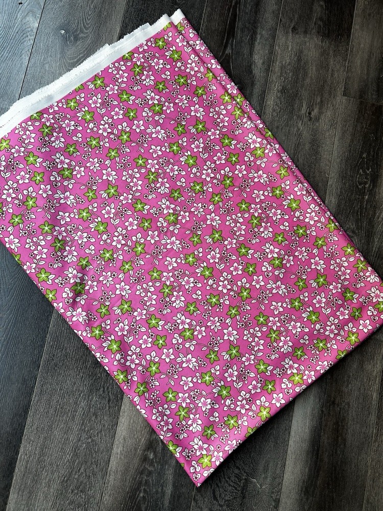 Vintage Fabric Garment Polyester Pink Floral 60″W x 2.1 Yards (*42)