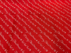 HALLMARK CARDS – MERRY CHRISTMAS ON RED (1981)– 2/3 YARD