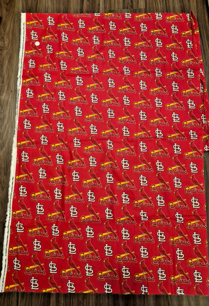 MLB St Louis Cardinals cotton quilting fabric bhy x 58″ w major league baseball