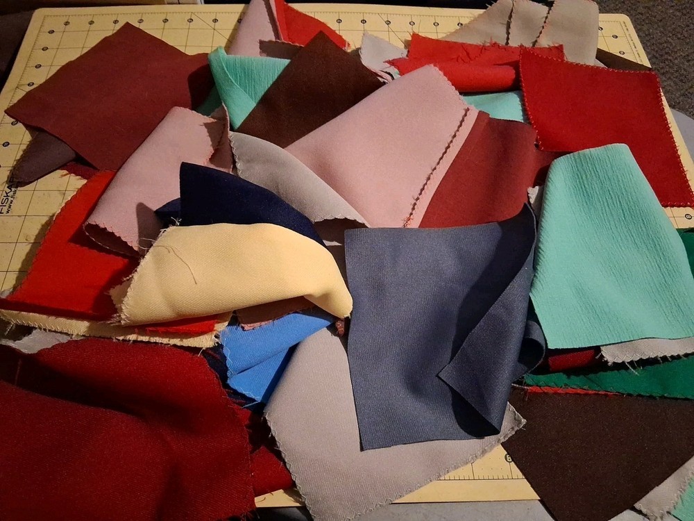 Lot # 2 Knit Quilting Squares Pieces About 6″ X 6″(At Least 65 )