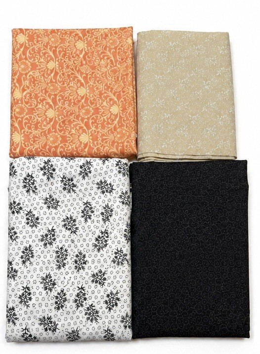 4 Vintage Bold Ditsy Floral Fabric Cotton Black White Prints Quilting Craft Kit