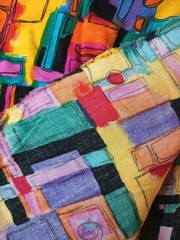 Vintage Vibrant Abstract Print Apparel Weight Fabric 3 1/2 Yards Lightweight