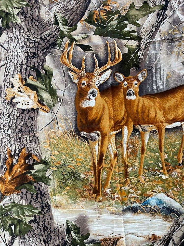 Panel Realtree Buck & Doe Woods Forest Hunting Cotton Fabric ’72X44′