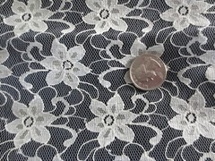 4483. IVORY FLORAL Synthetic LACE FABRIC – 45″ x 1 yd.