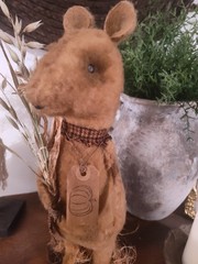 Grungy Primitive Field Mouse for fall scarf with fall prim tag.