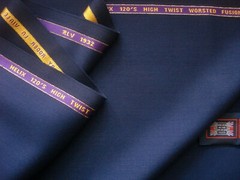 SUPER 120’s HIGH TWIST WOOL BLEND SUITING FABRIC Lt. Navy BY Roger La Viale=3.4m