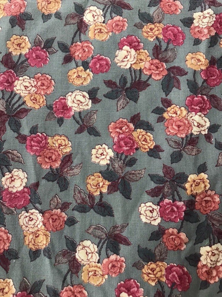 6.5 Yds Floral Cotton Gray JOAN KESSLER Concord Fabrics 44″ Flowers Roses