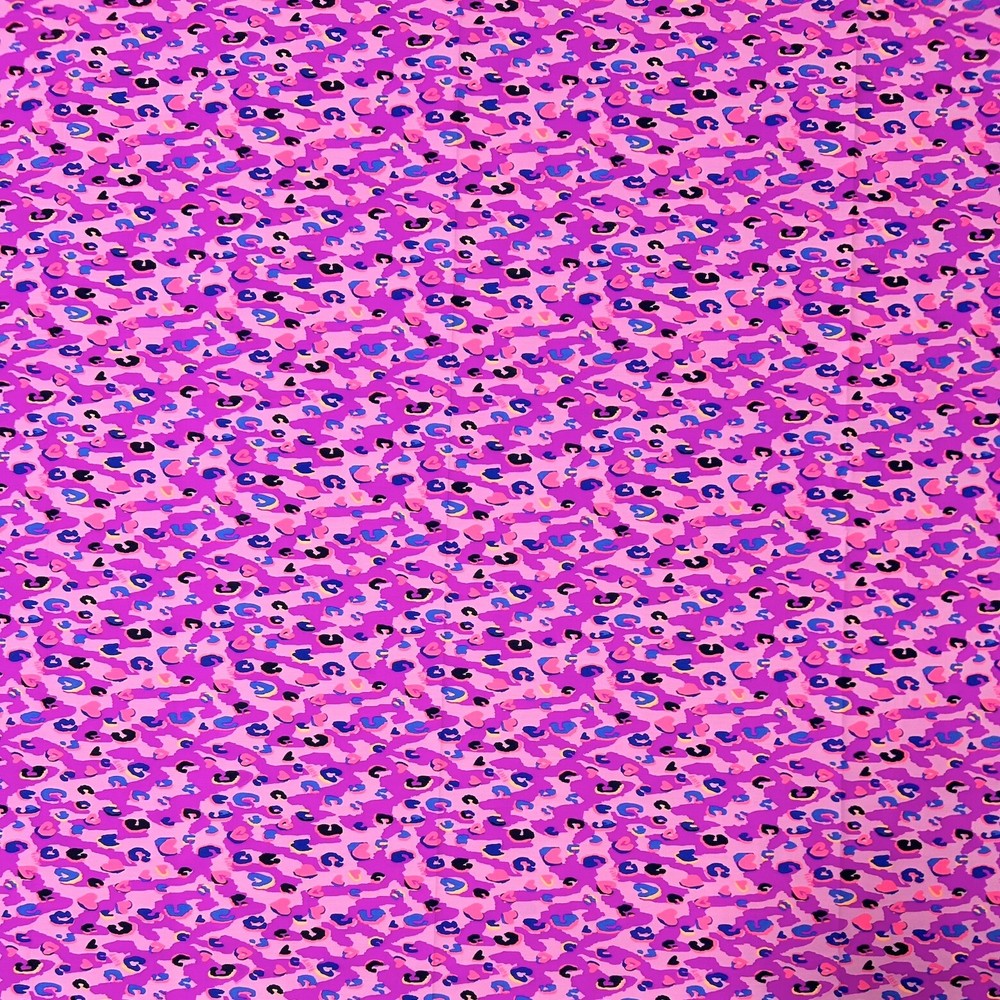 Lilly Pulitzer Cotton Poplin Fabric WILD FUCHSIA SPOTTED IN LOVE 36″ X 57″