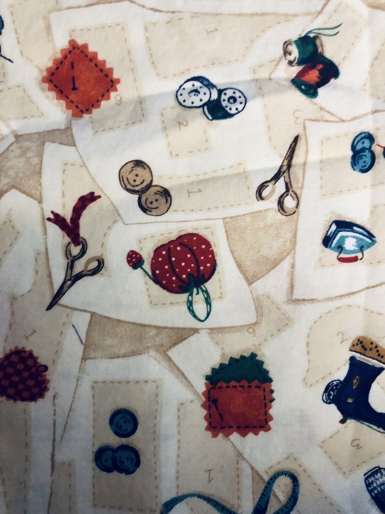 VTG Sewing Theme Sewing Machine Pins Buttons Thimble Needle Thread Bobbin BTFQ