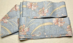~66.7 yds of blue floral print cotton/synthetic(?) 6.5″W border fabric, starched