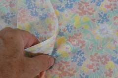 By 1/2 Yd, Vintage, Pastel Floral on Light-Weight Cotton, P5753