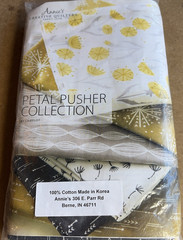 Annie’s Creative Quilters Fabric + Pattern Petal Pusher Collection FQ097 New