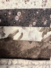 Black, white & beige Floral 7 Fat Quarters – 3 Sets