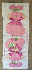 VINTAGE RASPBERRY TART CUT AND SEW PILLOW COVER 5717 1981 UNCUT