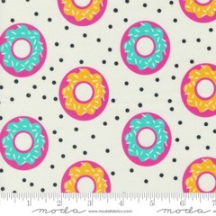 Snack Shack 11944 11 Cream by Crystal Manning for Moda Fabric – by the half-yard