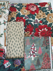 20 pieces 2.5 lbs CHRISTMAS cotton quilt fabric 1/2 yd & under approx 7 yards