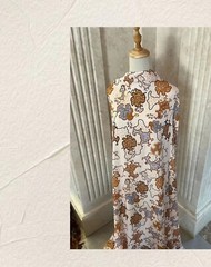 100% Mulberry Silk 23 Momme Heavy Fabric Vintage Print 55″ wide 1 meter XX130