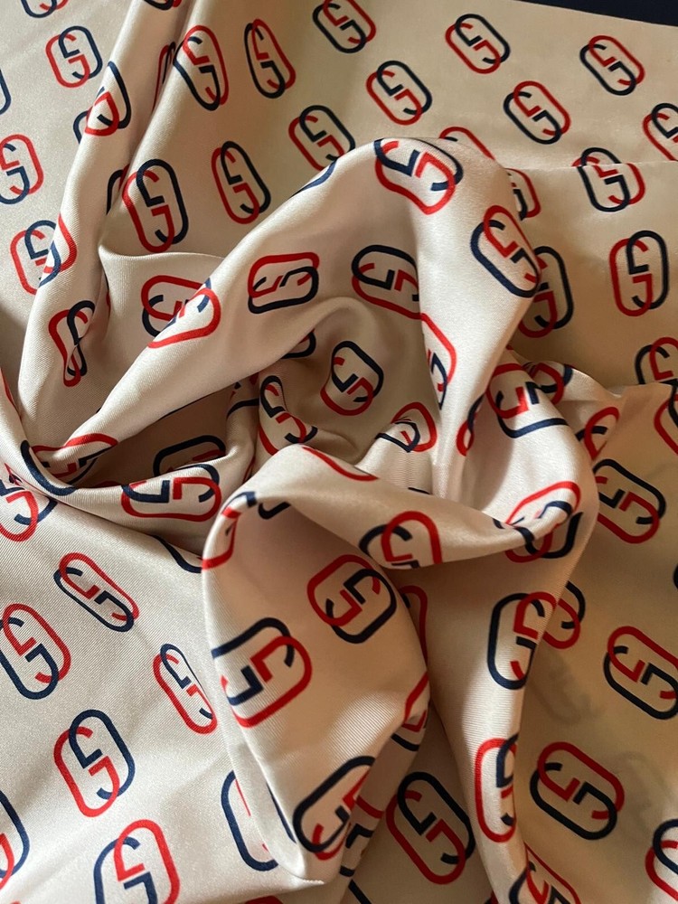 Authentic Top Italian designer luxury dress fabric. Made in Italy 174 x 139 cm