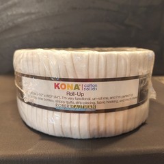 KONA RU-190-40 Robert Kaufmann White ROLL UPS (40) 2.5″ Cotton Strips NWT