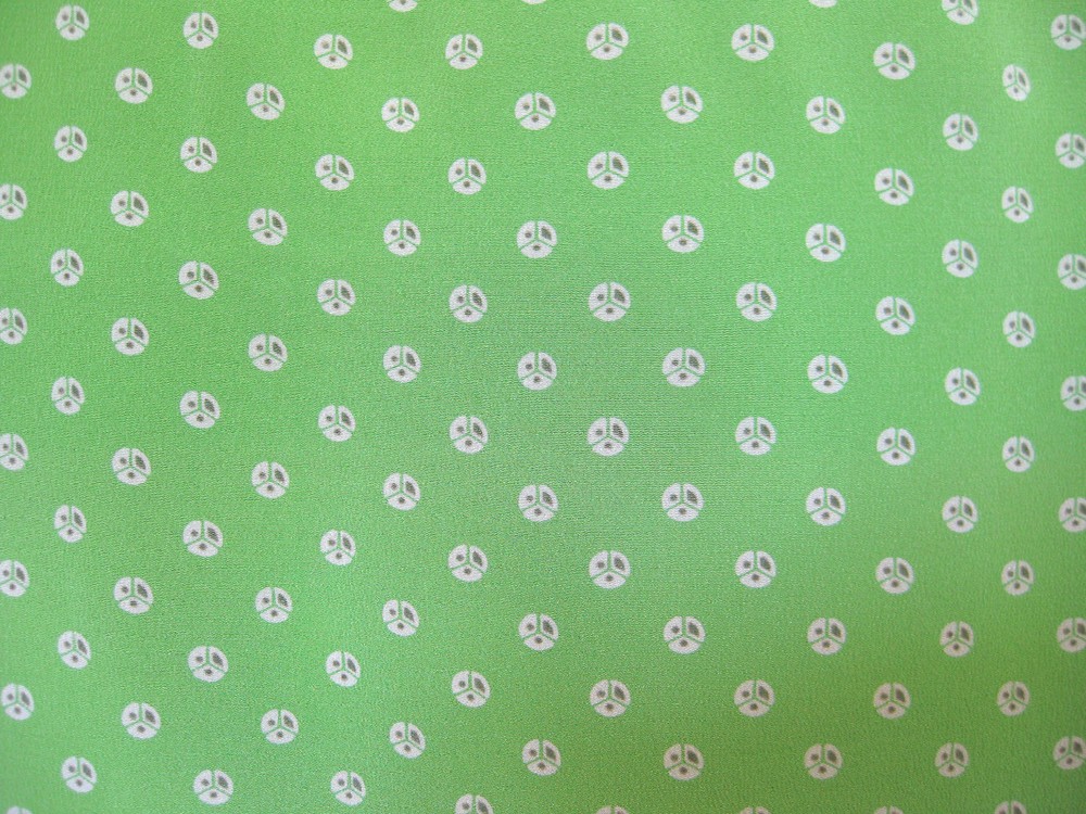 Bright green vintage rayon crepe de chine fabric. 44 inches long x 40″ wide