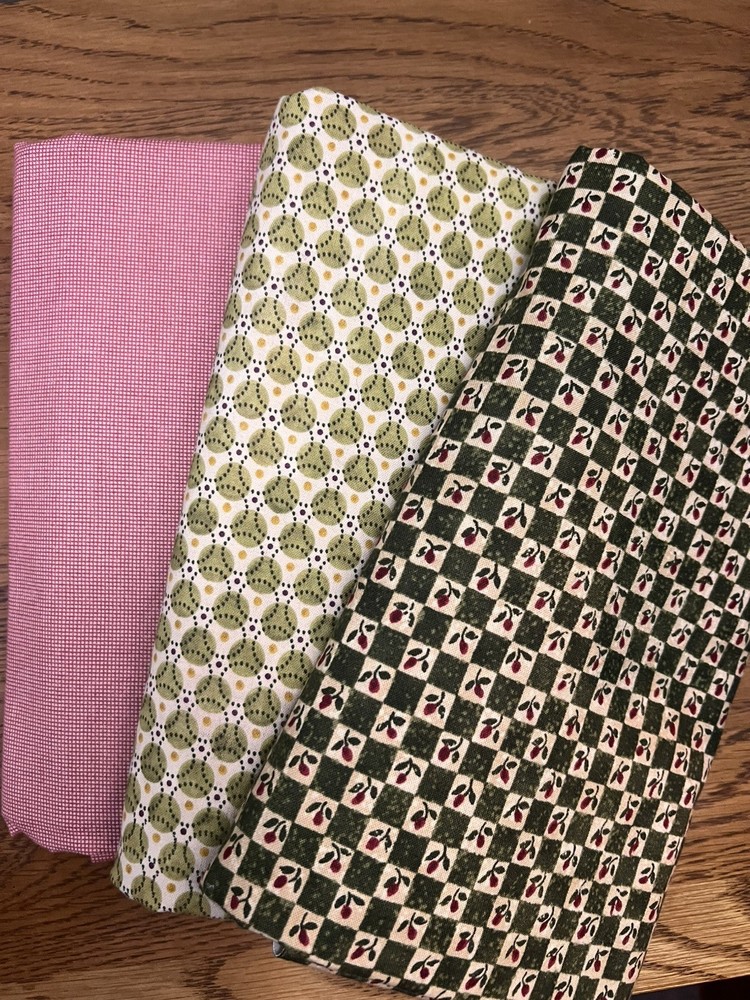 Bundle of 6 yds x 44″., Red Rooster,Benartex,Windham Fabrics. 2yds of each print
