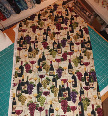 Wine Fabric 100% Designer Cotton – Grapes – Wine Bottles – Wine Glasses
