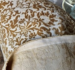 Vintage Yellow Gold Floral Damascus Operated Velvet Dim 48cm X 5.80m €99