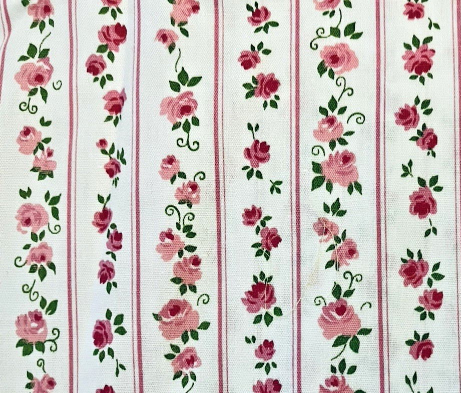 VTG 1970`s Shades of Pink and Red ROSES Floral Pink Stripe 36″ X 12″ Quilting