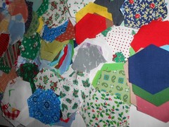 Lot of 900 Hexagon Quilt Pieces Prints Solids Christmas Florals & Template
