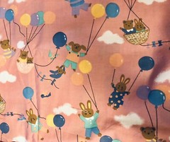 VTG Juvenile Puppies Bunnies & Bears w/ Balloons Hoffman California Fabric BTFQ