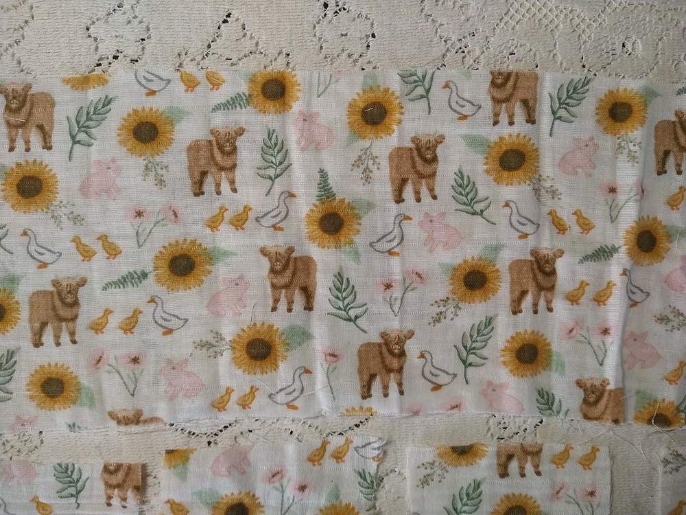 REMNANTS Highland Cow Farm Animals Cotton Double Gauze Swaddle Fabric 6×16