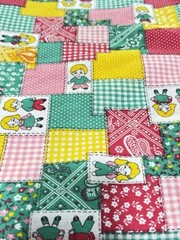 Vintage 70’s Fabric Faux Patchwork Cheater Cloth 5-1/4 Yards (190″) x 60″ Wide