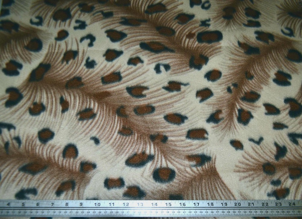 Anti-pill Fleece Fabric Sharp Animal Print 1 yd + 35″ Long x 58″ wide