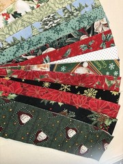 Cotton Christmas Fabric Strips 1/2 jelly roll lot 20 pieces 2.5 x 42″ ribbon