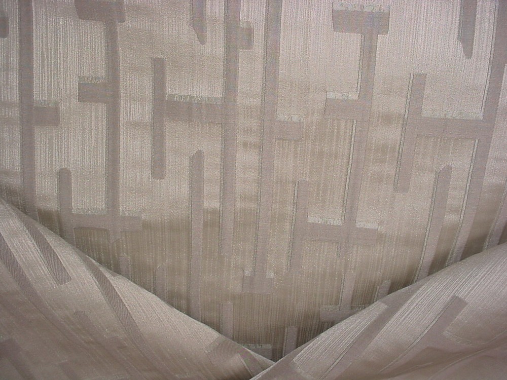 6-1/4 Scalamandre SC00126969 Tableau Silver Mauve Silk Lattice Upholstery Fabric