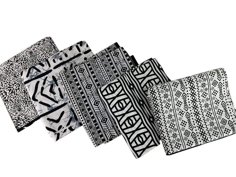 White Black Blenders, Set of 5 Fat Quarters, Quilt Fabric