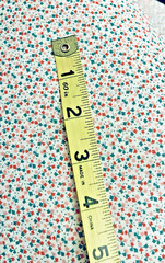 VTG Spring Mills Tiny Ditzy CALICO Pinks & Blue Tulip Florals on Ivory BTFQ