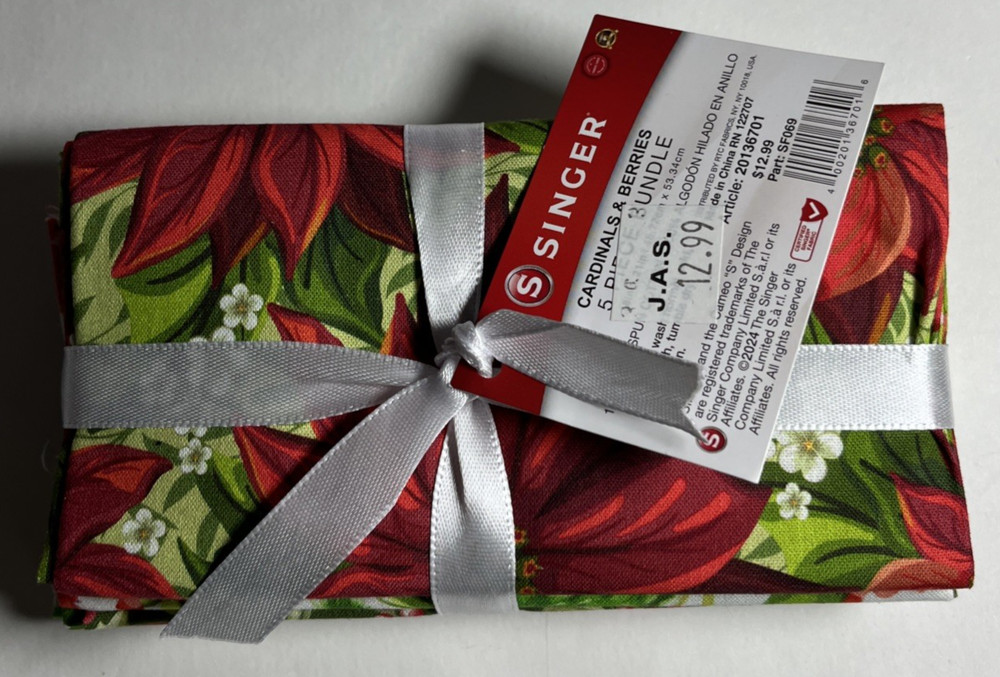 Singer Cardinals & Berries Cotton Fabric- 5-piece Bundle 18″ x 21″ NEW