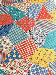 VTG 1970`s Feedsack Repro Patchwork Crazy Cheater Quilt Primary Colors 36″W BTFQ