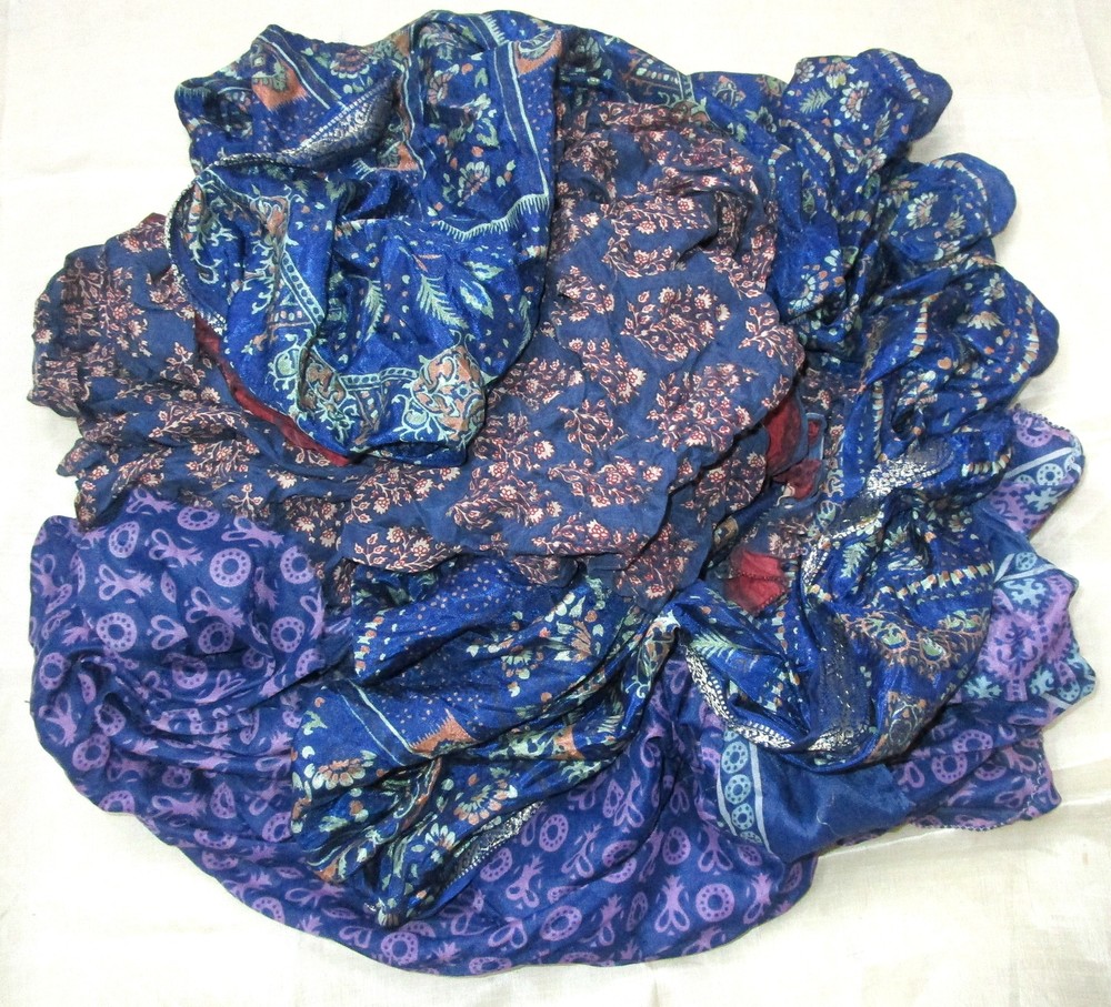 LOT ART SILK Antique Vintage Sari REMNANT Fabrics 100 GRAMS NAVY BLUE CRAFT DOLL