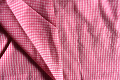 FUSCHIA & WHITE CHECKS 1/16″ WIDE POLYESTER FABRIC 1.8 YARDS