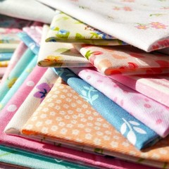 Assorted Flower Patterns Cotton Fabric Squares – 50pcs 10×10 for DIY Projects
