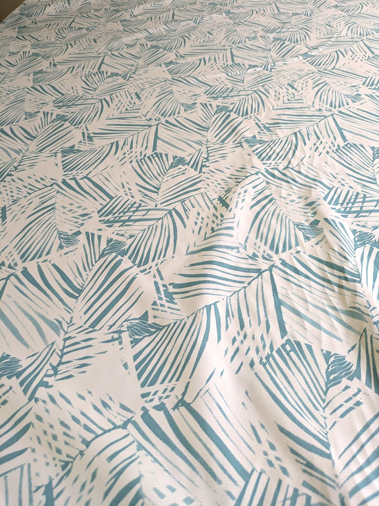 Patagonia Deadstock Fabric SP19 58″w Rain Fern/Dam Blue Polyester – By The Yard
